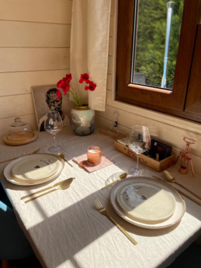 Glamour Maringotka v NP České Švýcarsko U Mluvících kamenů Stare Krecany Exterior foto